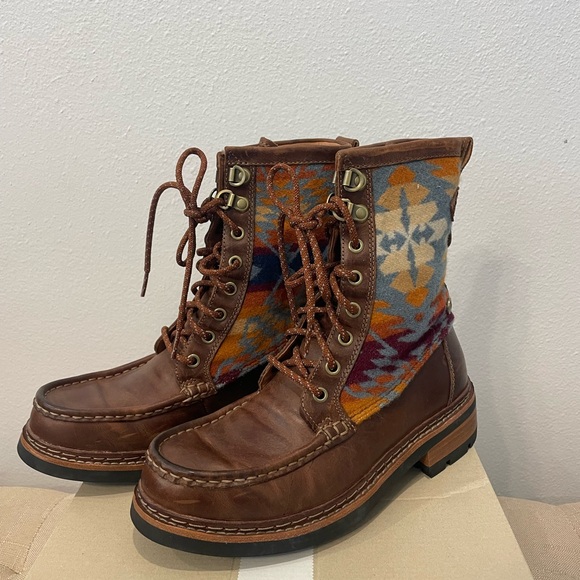 Clarks Shoes - Clark's Pendleton Ottawa Peak Dark Brown Combi Boots Size 7.5. Cream Orange Blue